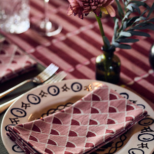 Table Runner Luna Rose Red