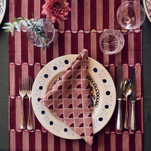 Table Runner Luna Rose Red