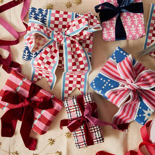 Stocking Trellis with Stars Frill